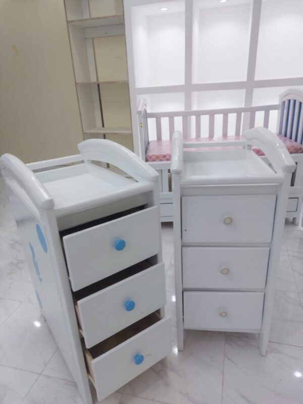 click for more about 3 Side Drawer & Bath station